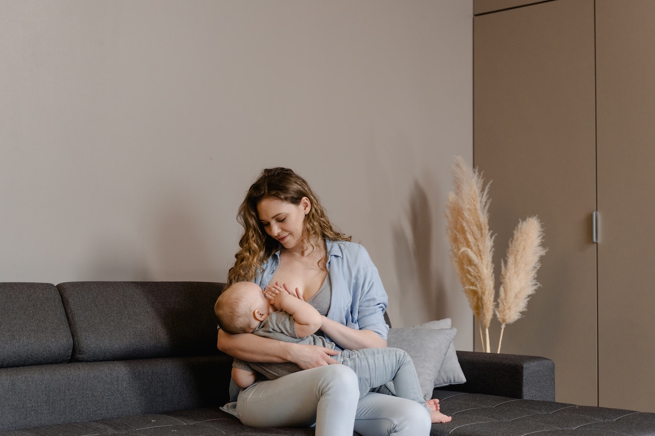 The Benefits of Breastfeeding - Why It's Best For Your Baby